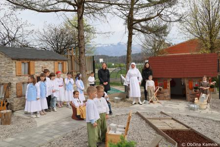 Čarobne zgodbe slovenskih vasi  (10)